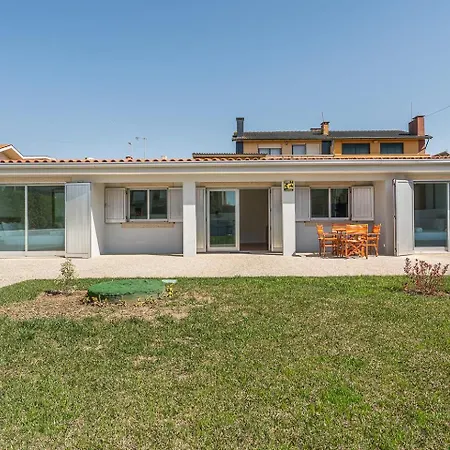 Penzion Guestready - Charming Beachside Retreat 3*
